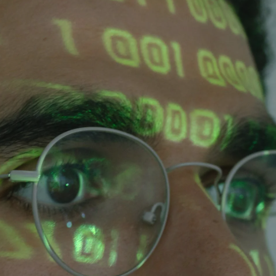 We Care About Your Eyes: How Projectors Help
Reduce Your Exposure To Harmful Blue Light